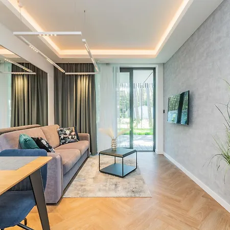 Prywatny W Stegnie Na Ulicy Brzozowej 6 Na Parterze