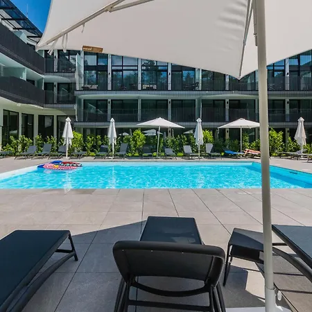 Prywatny W Stegnie Na Ulicy Brzozowej 6 Na Parterze *