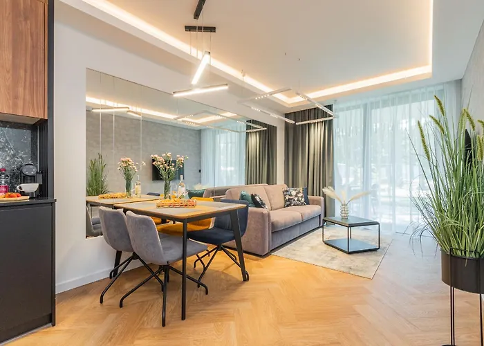 Prywatny W Stegnie Na Ulicy Brzozowej 6 Na Parterze